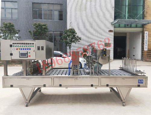 香飄飄同款蜜谷果汁茶灌裝封口機網(wǎng)紅進誠款果汁飲料灌裝機