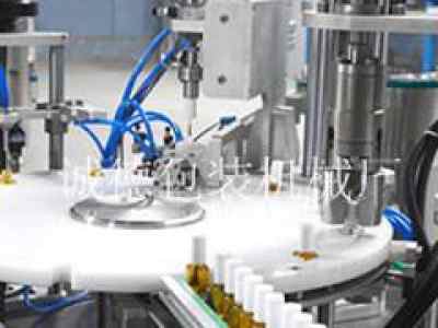 揭秘誠德包裝機(jī)械 機(jī)油、玻璃水、防凍液灌裝機(jī)的專業(yè)選擇與價(jià)格解析