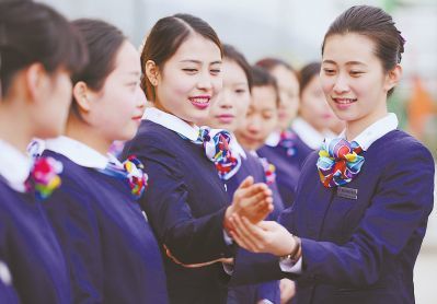合福高鐵開行在即，動姐服務(wù)禮儀培訓(xùn)全面展開